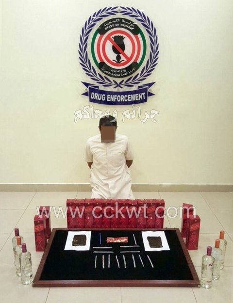 المتهم وسمومه بقبضة رجال المكافحة