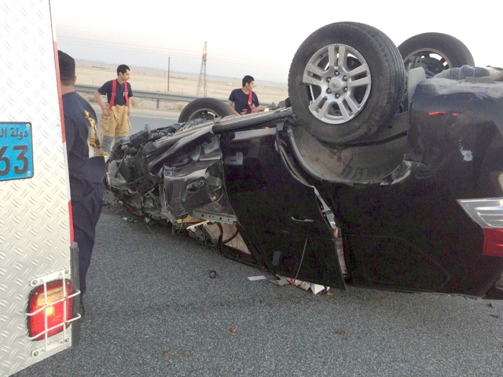 رجال الإطفاء يقومون بدورهم في الحادث