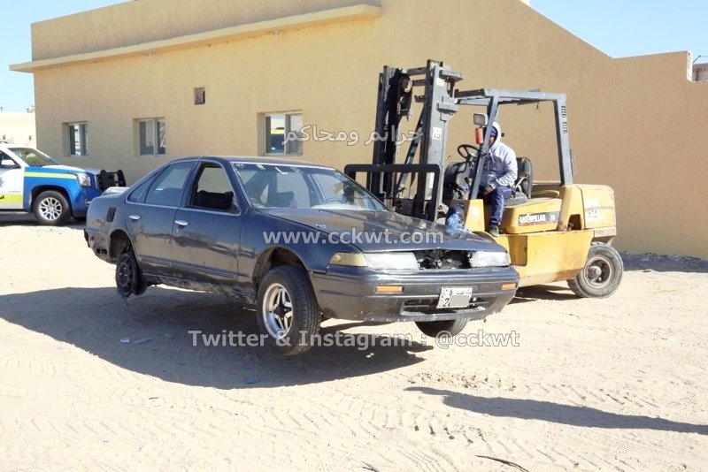 نقل إحدى المركبات المخالفة