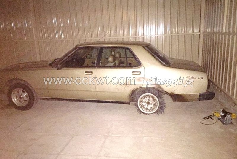 مركبة بإطار تالف نتيجة التقحيص