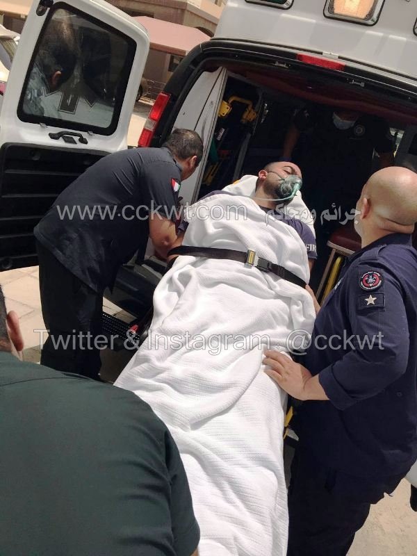 إسعاف إطفائي أصيب في الحادث