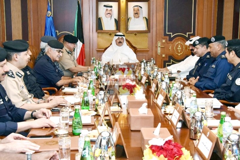 الخالد مجتمعا بقياديي وزارة الداخلية لبحث خطة شهر محرم