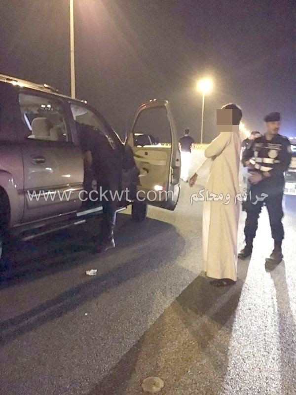 تفتيش إحدى المركبات