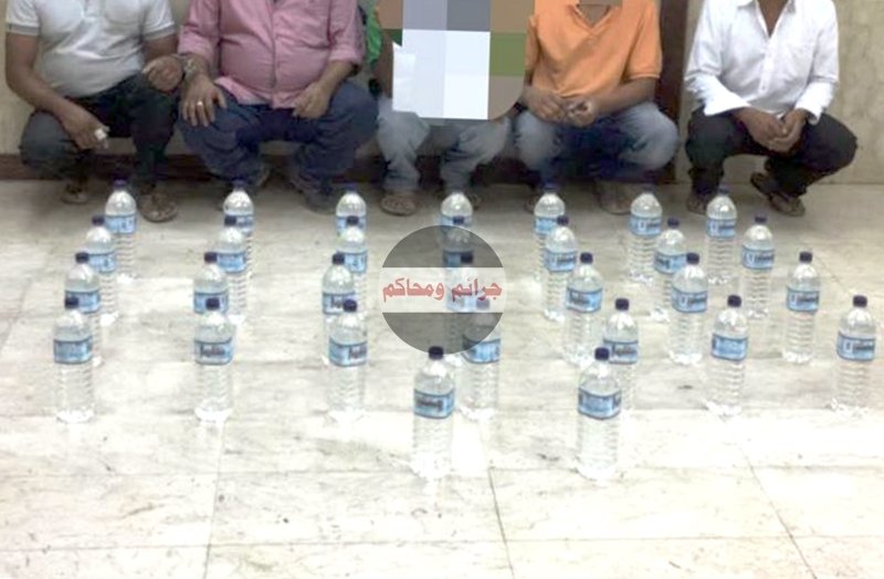 توقيف 5 مروجي خمر