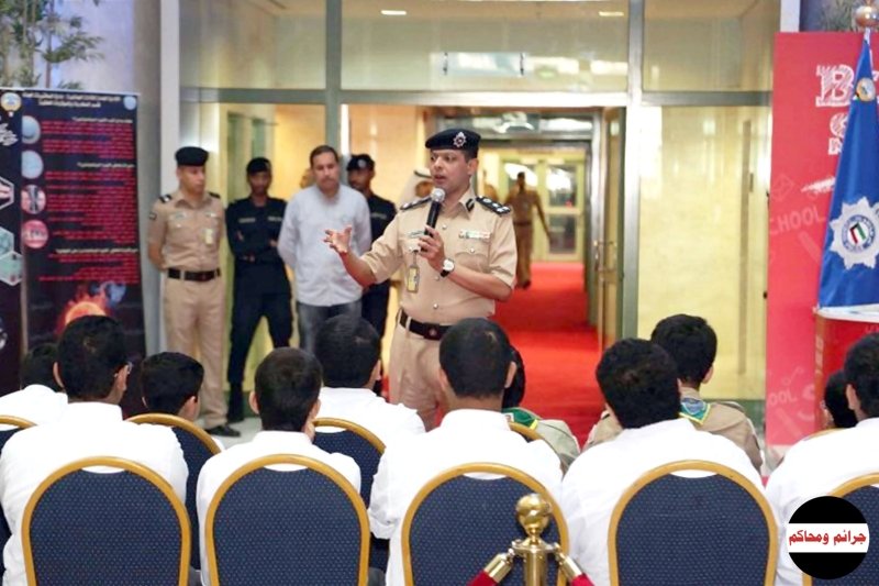 الحشاش يحدث مجموعة من الطلبة ضمن البرنامج التوعوي