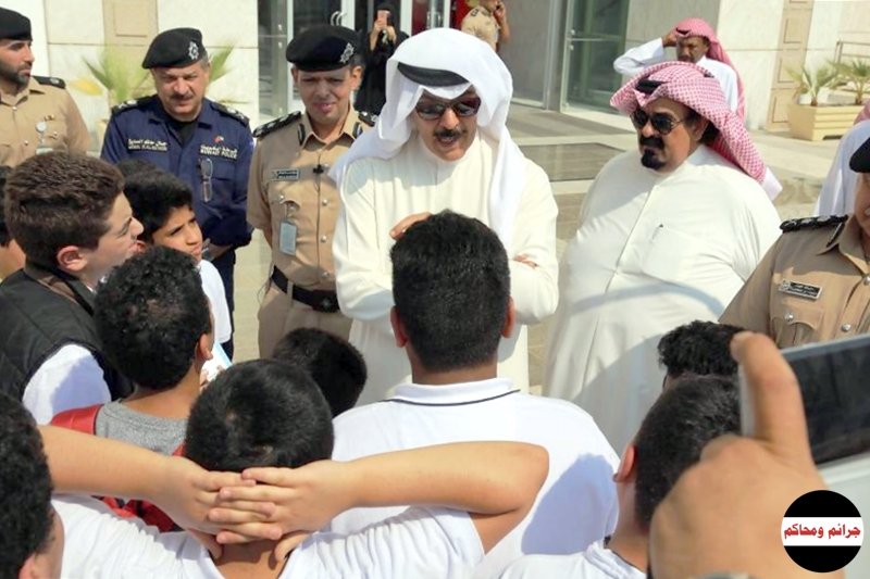 .. ويلتقي مجموعة أخرى من الطلاب