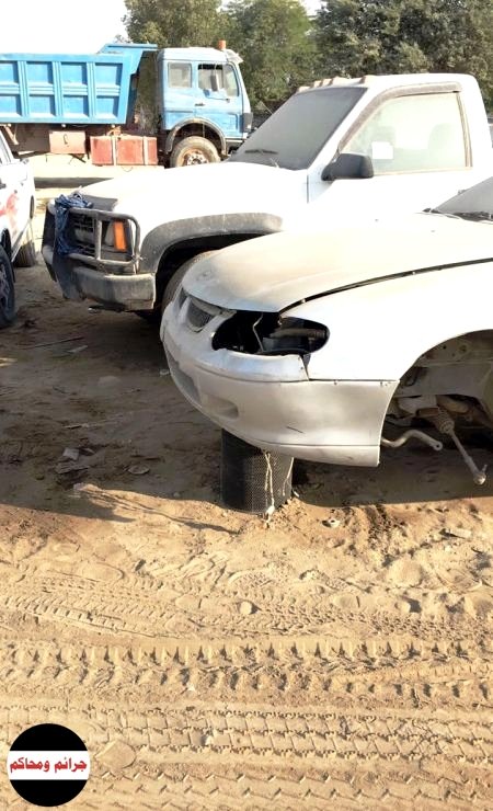 حجز مركبتين مهملتين في إحدى الساحات الترابية