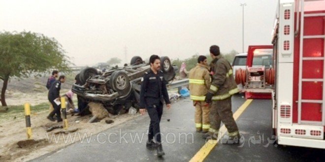 إصابة شخصين بانقلابين على طريقي السالمي والعبدلي