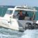 إنقاذ مواطنين غرق قاربهما وعلقا بعلامة مائية في جون الكويت