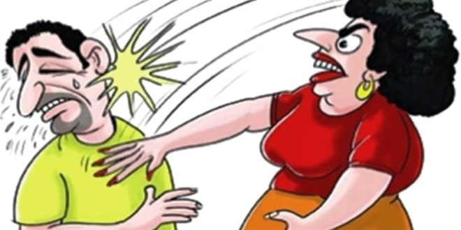 مواطن يتهم زوجته المصرية بضربه «طراقات» و «بكسات»